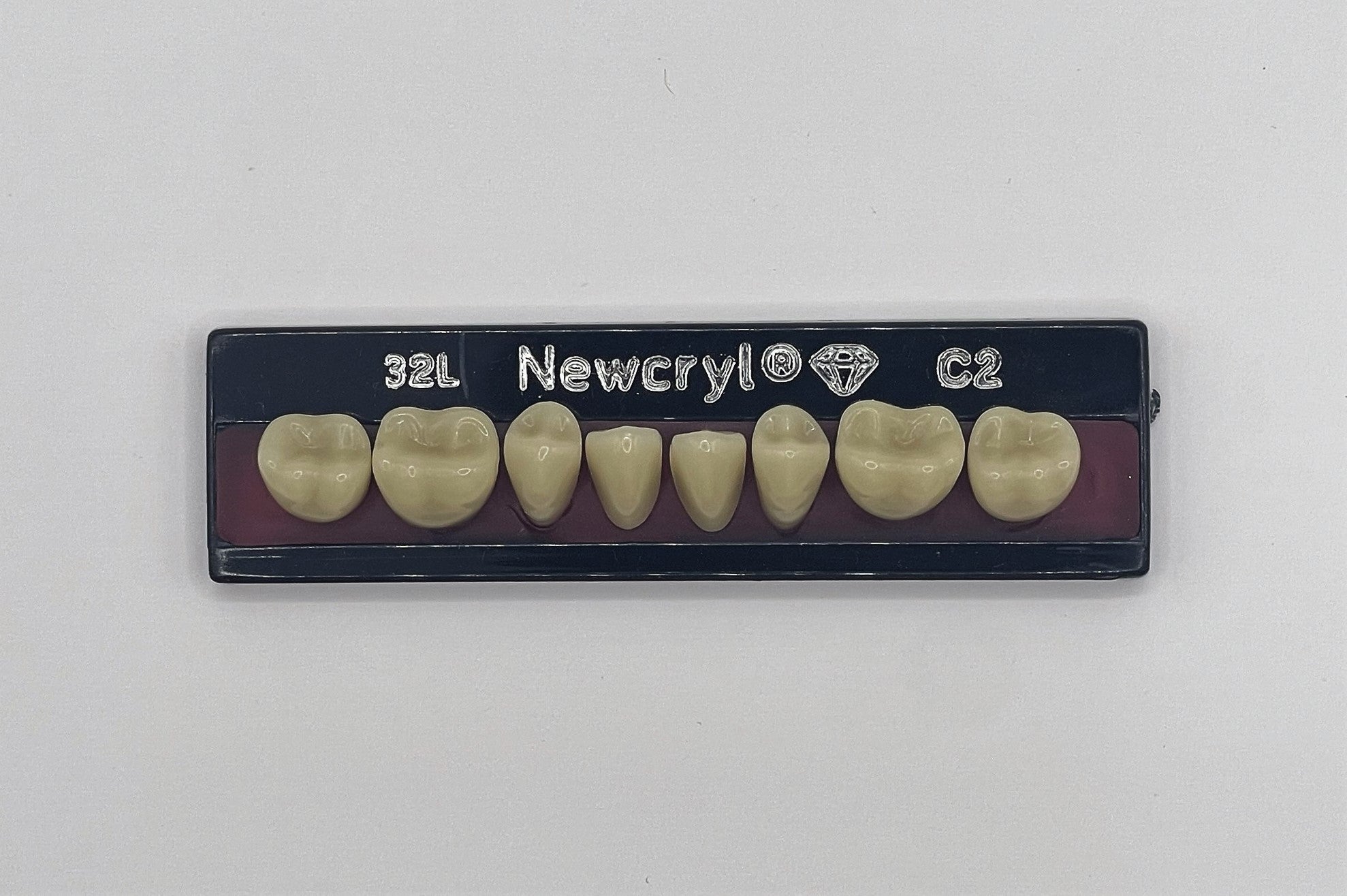 Dientes newcryl x 8 ip 32l col c2