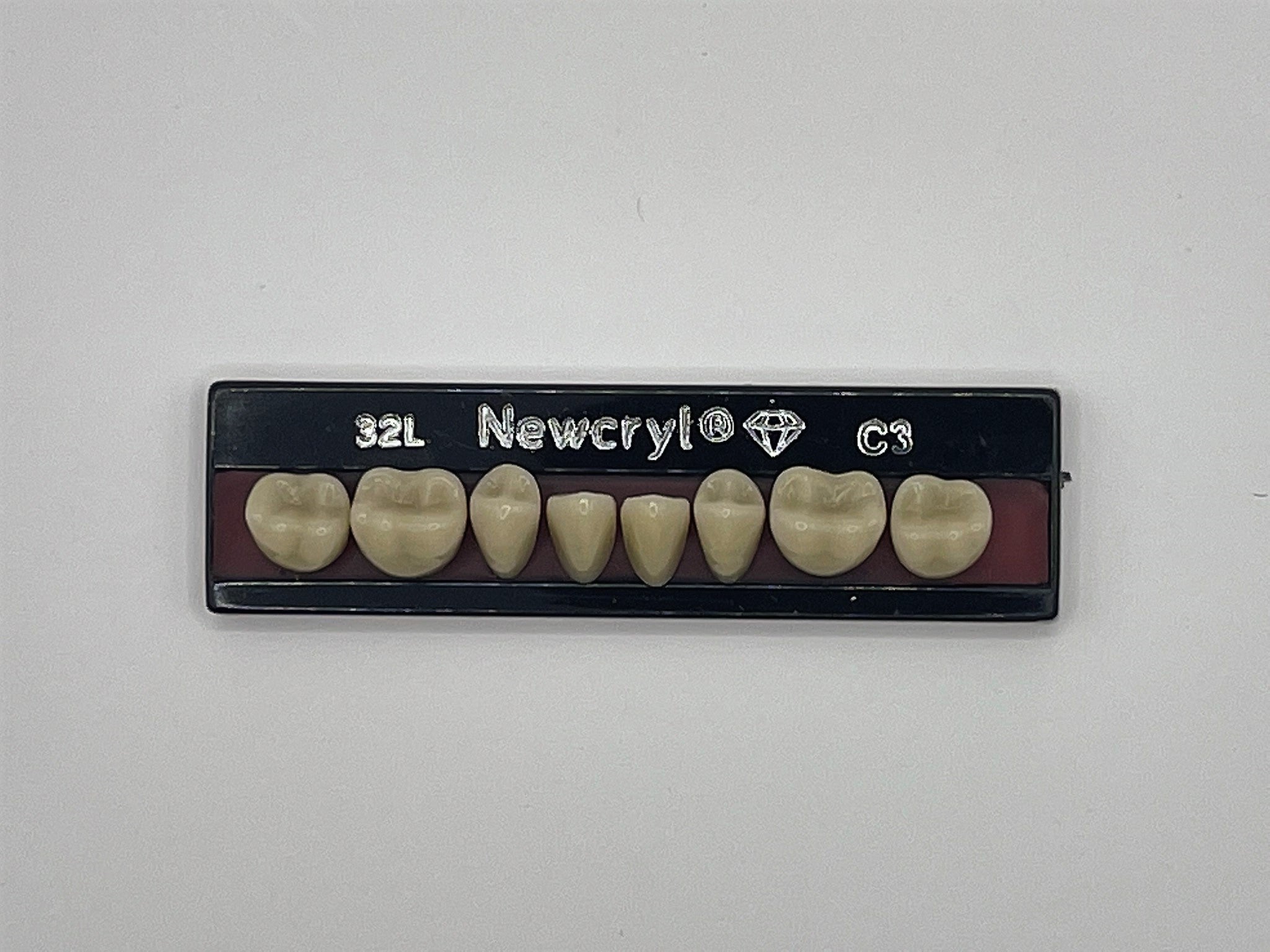 Dientes newcryl x 8 ip 32l col c3